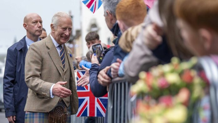 1751652147_news_image_image.gala_.de24412262t8fv6w1440r1.7778holyroodweekdonnerstagcharles1.jpg.jpeg