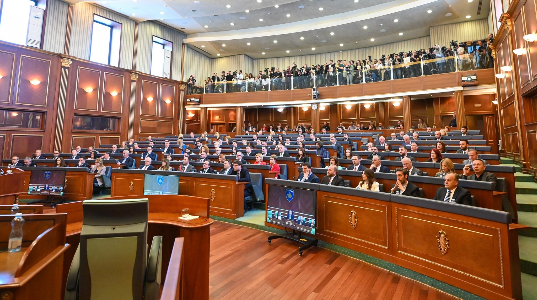 “Humbje e mandateve dhe burgim” – çka nëse për 30 ditë nuk konstituohet Kuvendi?