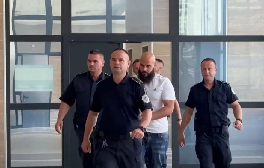 20 vjet burgim Murat Dernjanit për krime kundër njerëzimit në Siri e në Irak