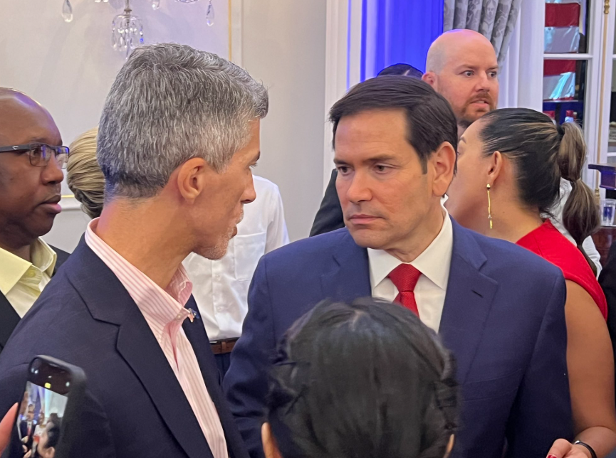 Ambasadori Dugolli shihet me Rubion në festimet për pavarësinë e SHBA-së, flet për forcim raportesh Kosovë-Amerikë