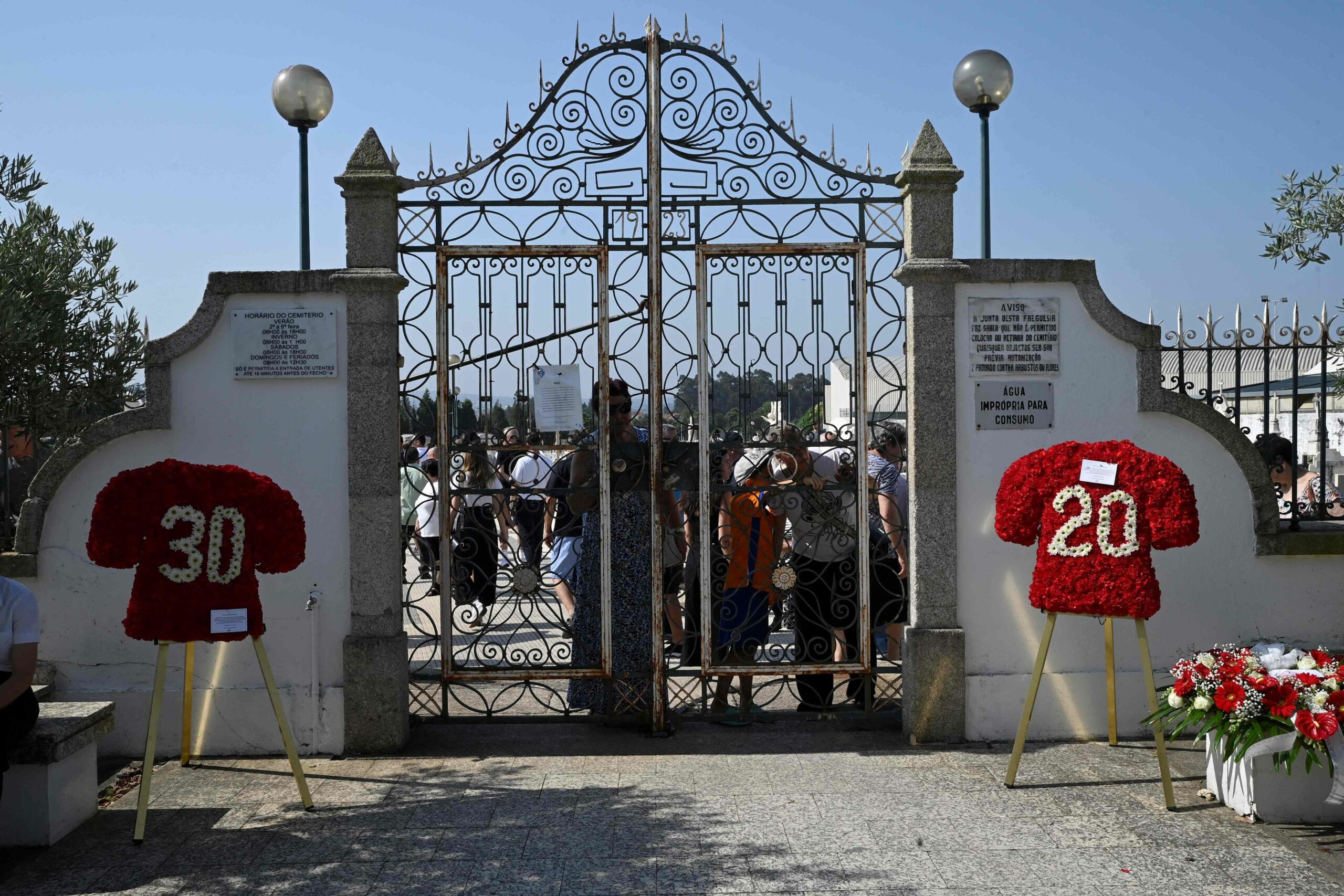 Mungesa e Ronaldos në funeralin e Diogo Jota debatohet