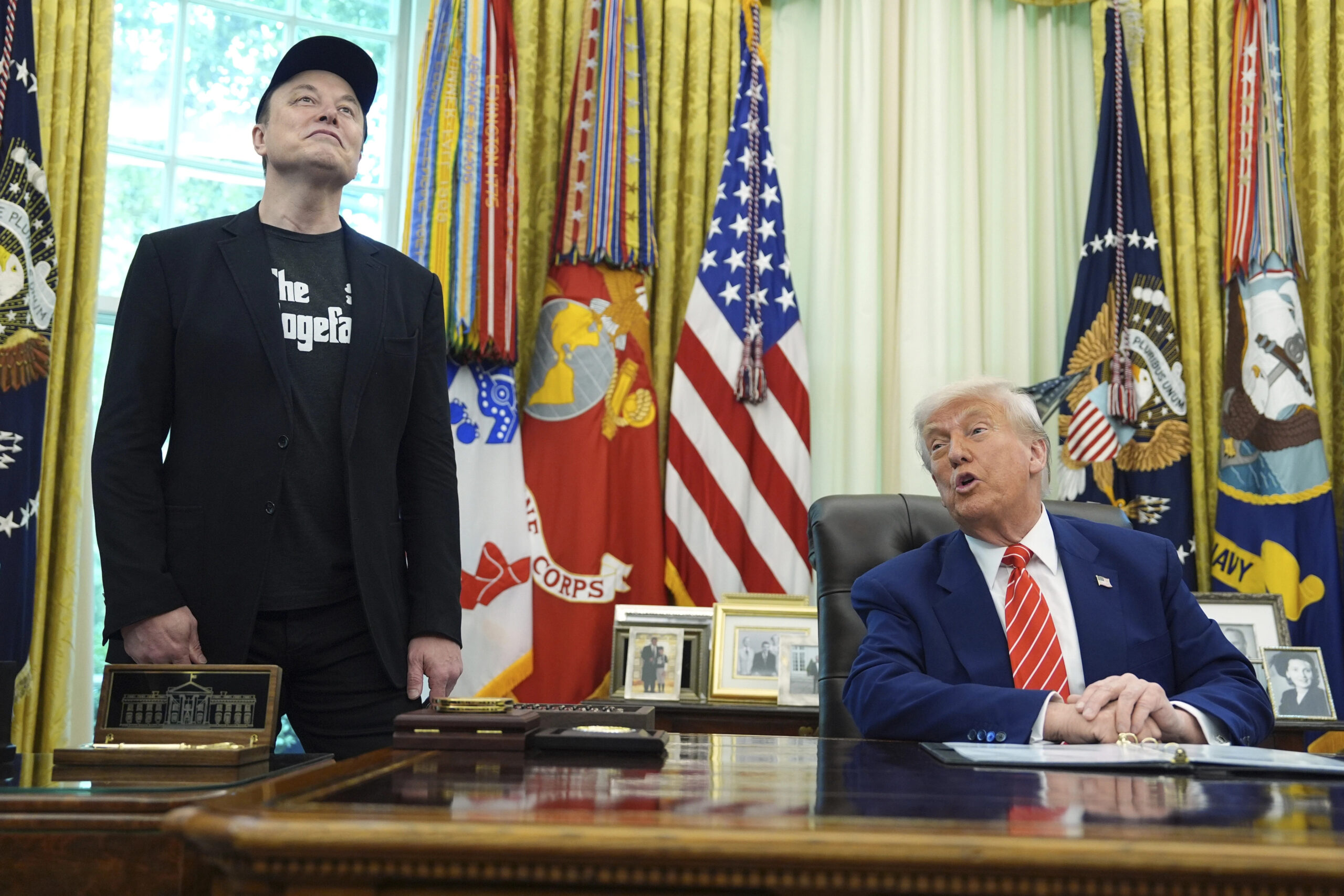 Trumpi e quan “qesharake” partinë e Muskut