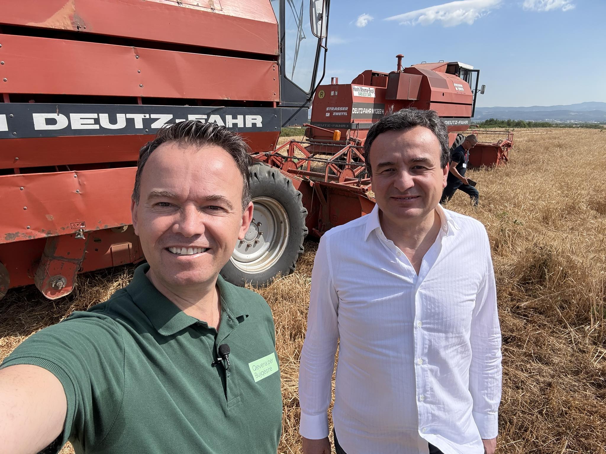 Peci publikon foto me Kurtin nga një arë, për të dytën herë na thotë se ‘‘u ba buka e motmotit’’