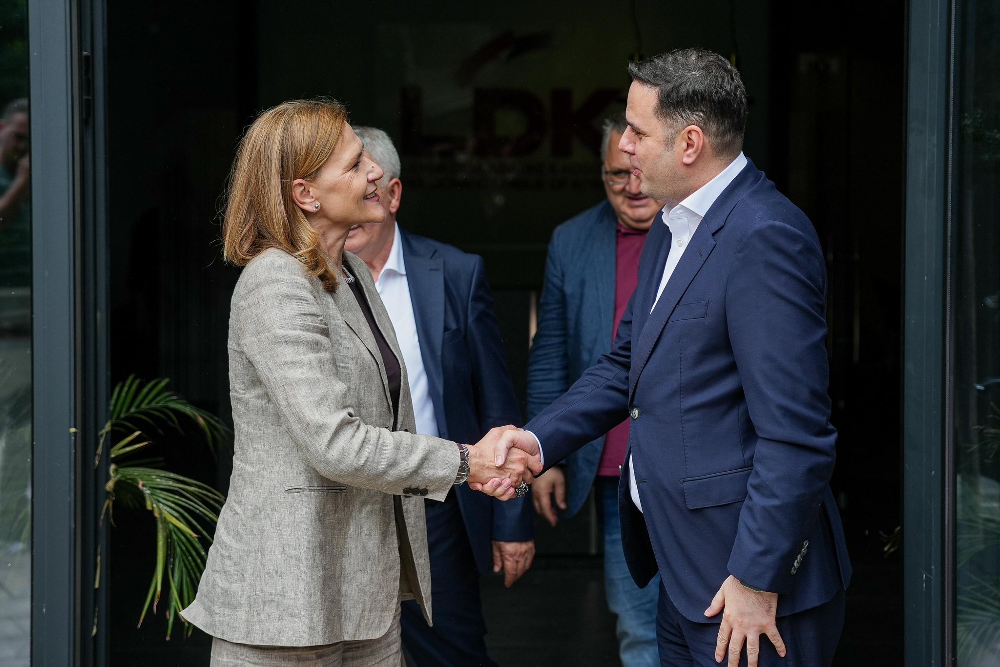 Abdixhiku takon ambasadoren kroate, flasin për zhvillimet politike dhe ngërçin institucional
