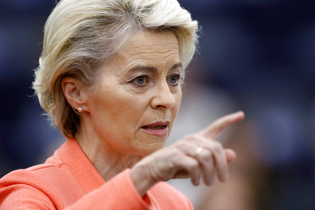 Von der Leyen i shpëton votëbesimit në Parlamentin Evropian
