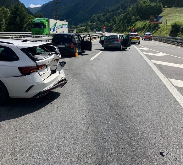 Aksident me disa automjete në autostradën A2 në Wassen – dhjetë lëndime