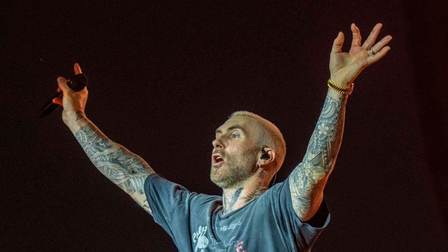 Adam Levine: Maroon 5 Singer nuk dëshiron më tatuazhe