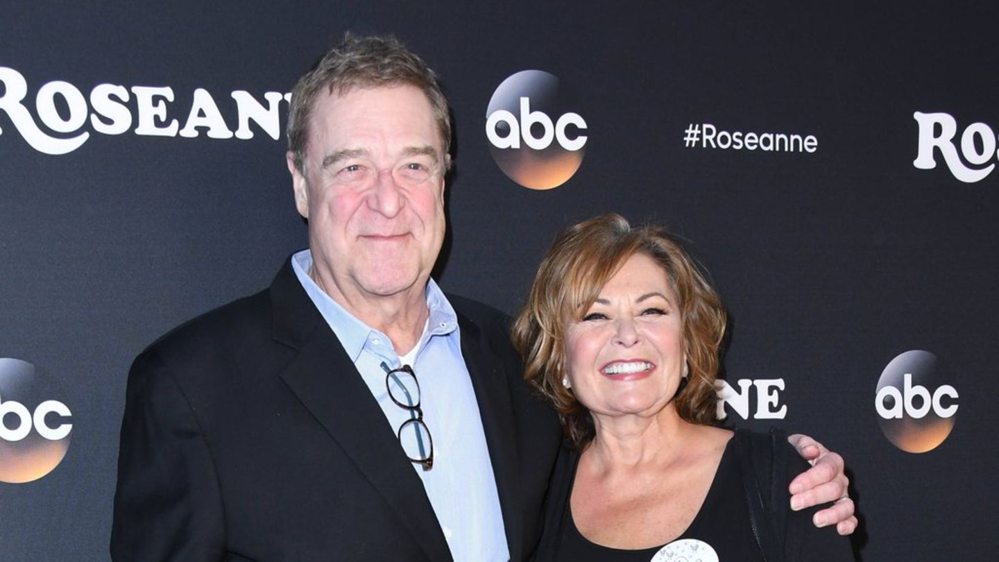 John Goodman dhe Gruaja e Serisë Roseanne Barr: Nuk ka më kontakt me vite