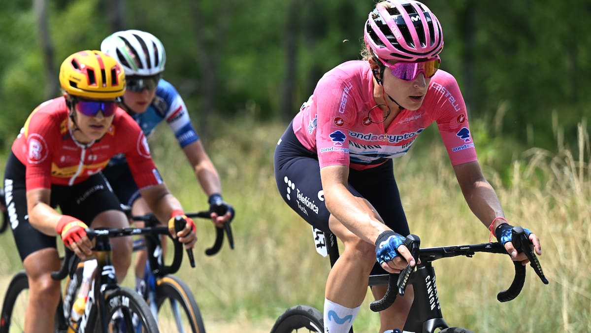 Duke u mbështetur në skenën mbretërore: Marlen Reusser humbet Leadertrikot në Giro d’Italia