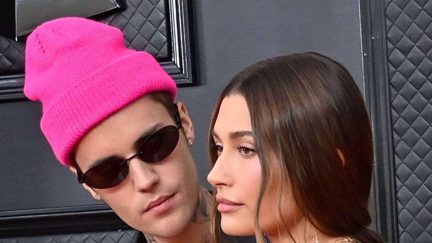 Justin Bieber: Ai vrapon për fotot e nxehta të Hailey