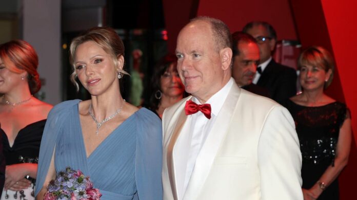 1752399490_news_image_image.gala_.de24416934tXZv4w1440r1.7778aufmachercharlenealbert.jpg.jpeg