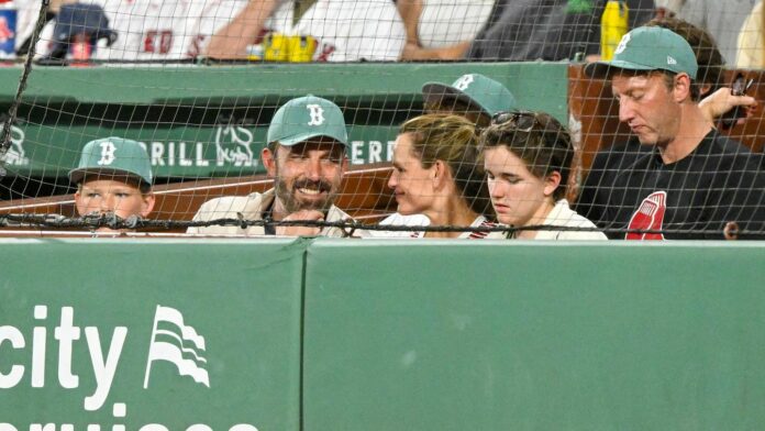 1752404471_news_image_image.gala_.de24416972tppv3w1440r1.7778benaffleckjennifergarner.jpg.jpeg