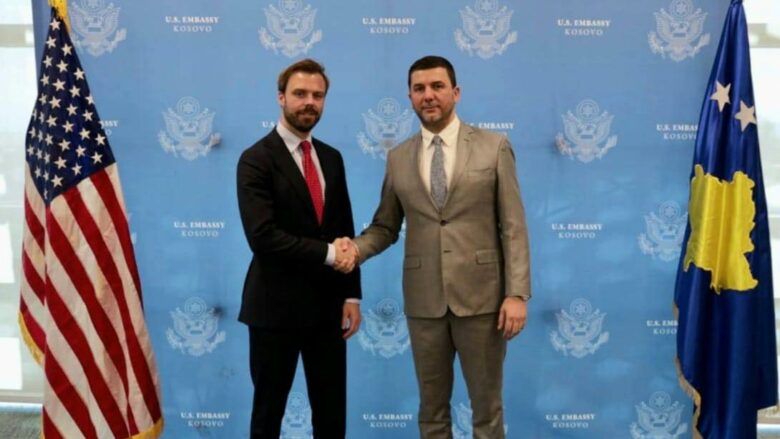 Krasniqi pas takimit me Hanrahan: Kosova mbetet partnere e palëkundur e SHBA-së