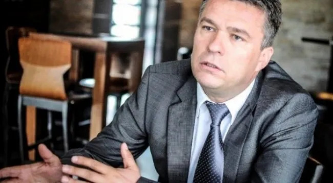 Demaku nga PDK: Kori që e ndjek Kurtin po krijon mënyra për të përfituar kohë