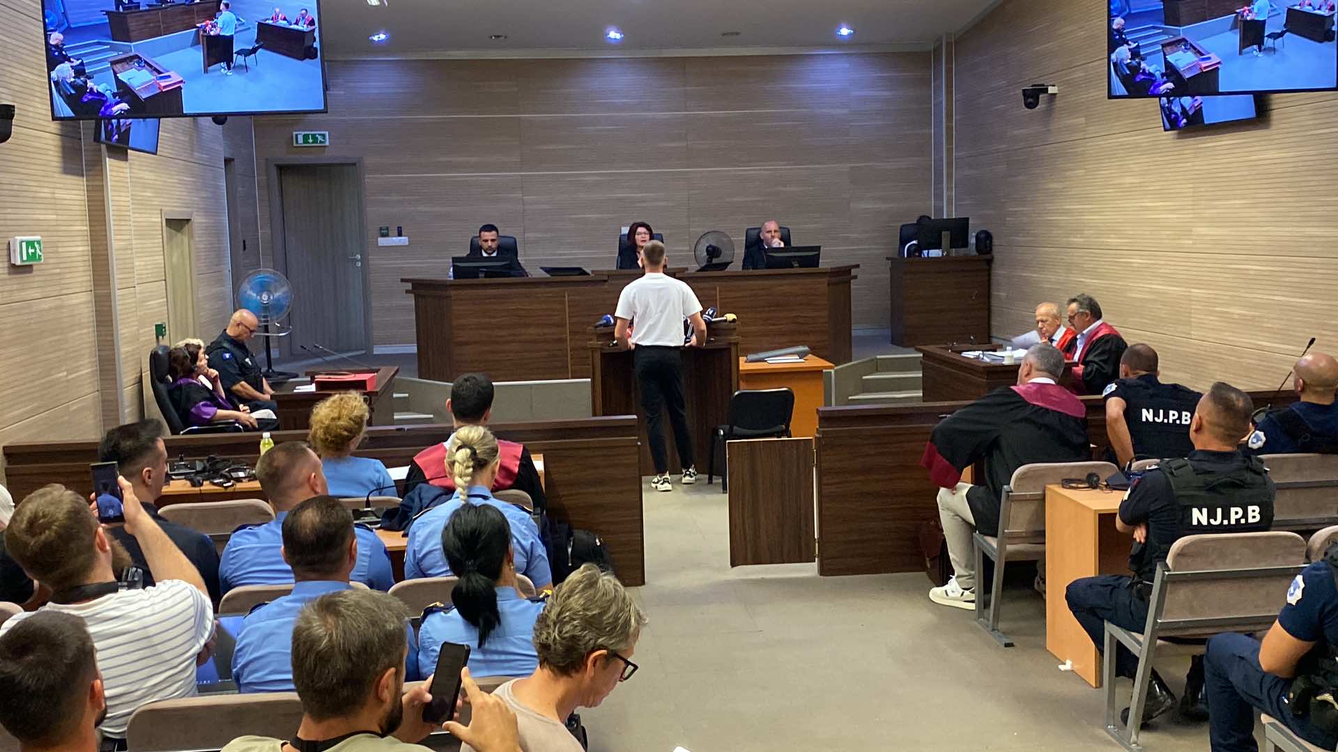 Leonard Ademaj nis dëshminë para gjykatës për vrasjen e motrës së tij, Liridonës