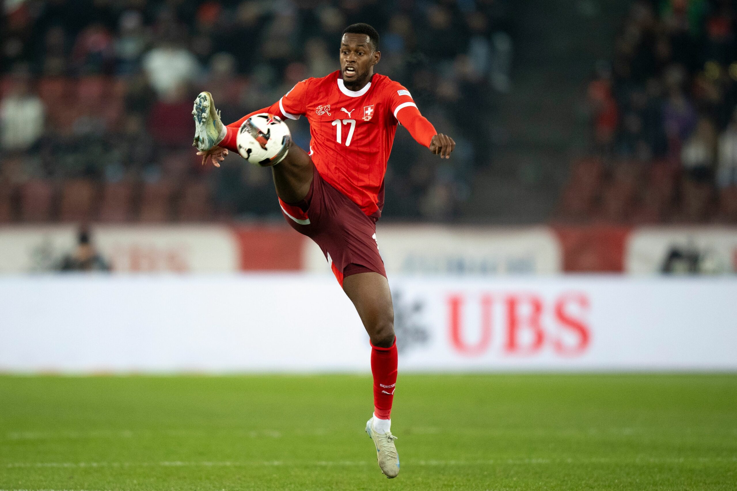 Edimilson Fernandes zgjodhi djem të rinj për kthimin e tij në Zvicër