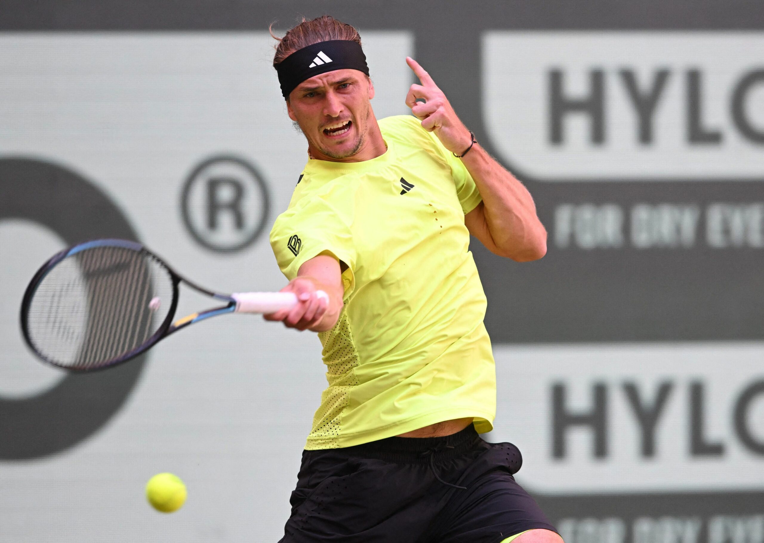 A do të tren Toni Nadal Alexander Zverev?