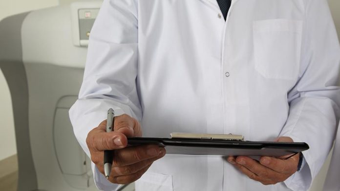 Aktakuzë ndaj një mjeku në Prizren – detyroi pacienten ta kryente lindjen në një spital privat