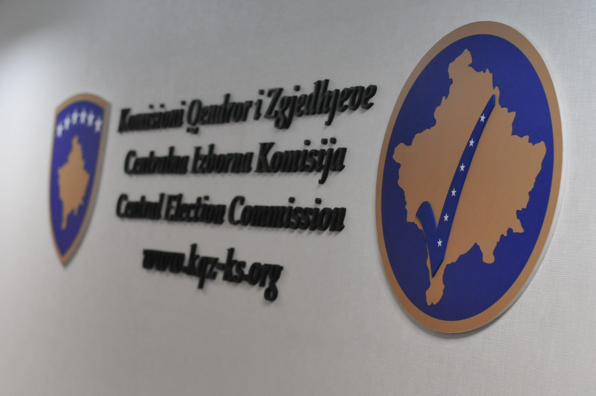 KQZ njofton se kur do të fillojë aplikimi për regjistrimin e votuesve jashtë Kosovës në zgjedhjet lokale