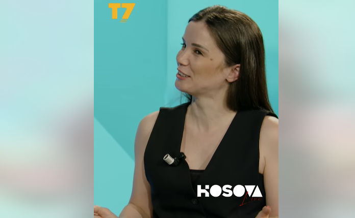 Paulina Nushi: “Mirë që gjyshërit m’kanë vdek me kokë n’jastëk se po t’kishin vdek në motele, as në varrim s’kisha shku”