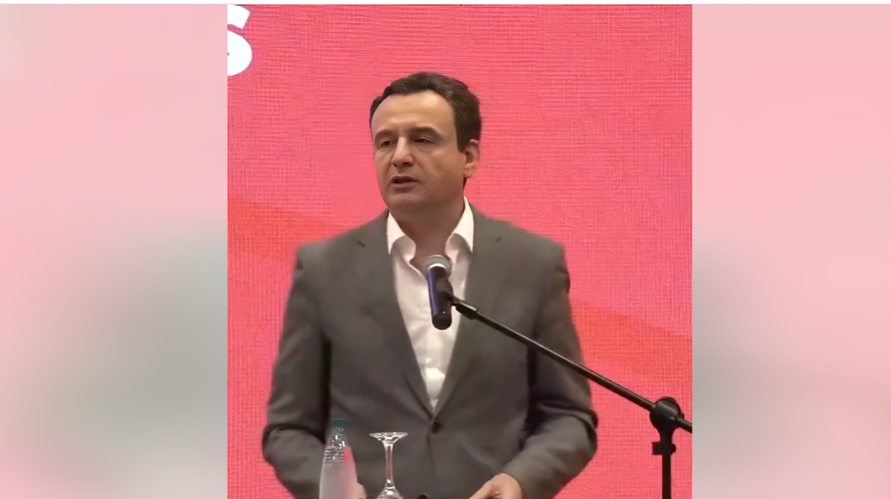 Kurti me gjuhë ofenduese për partitë rivale sikur në natën e zgjedhjeve: Këta as nuk po shtyhen, as nuk po ngrehen