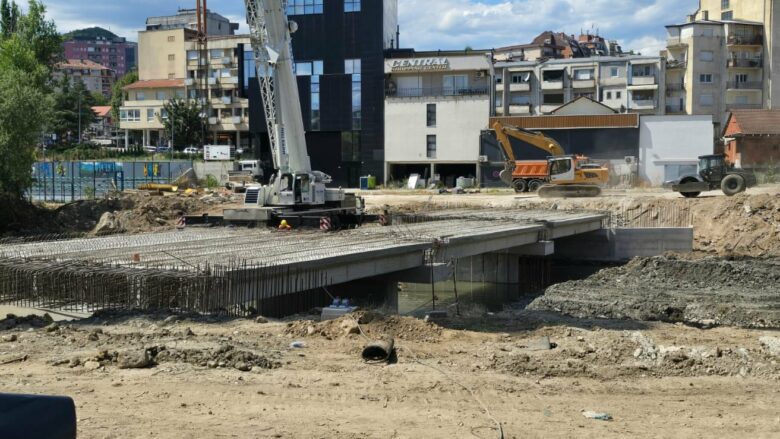 A mund të vendoset KFOR-i edhe në dy urat e reja që po ndërtohen mbi Ibër?