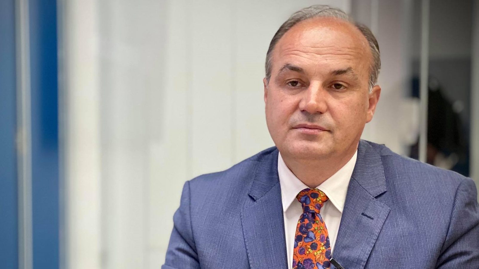 Enver Hoxhaj reagon ndaj thirrjeve antishqiptare në Kumanovë: Fashiste dhe raciste