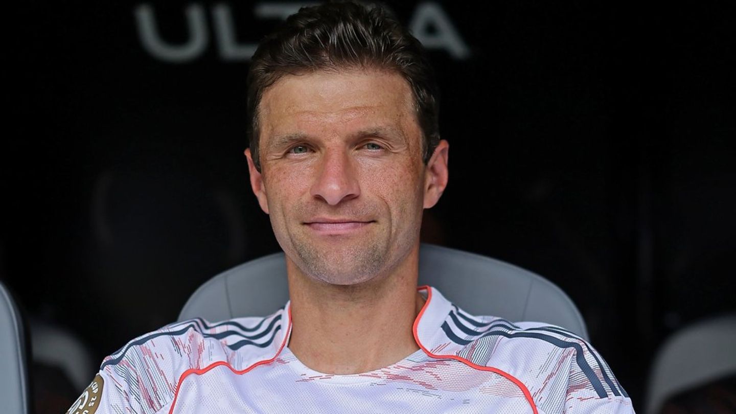 Thomas Müller: Futbollisti nxjerr Wimlbuch