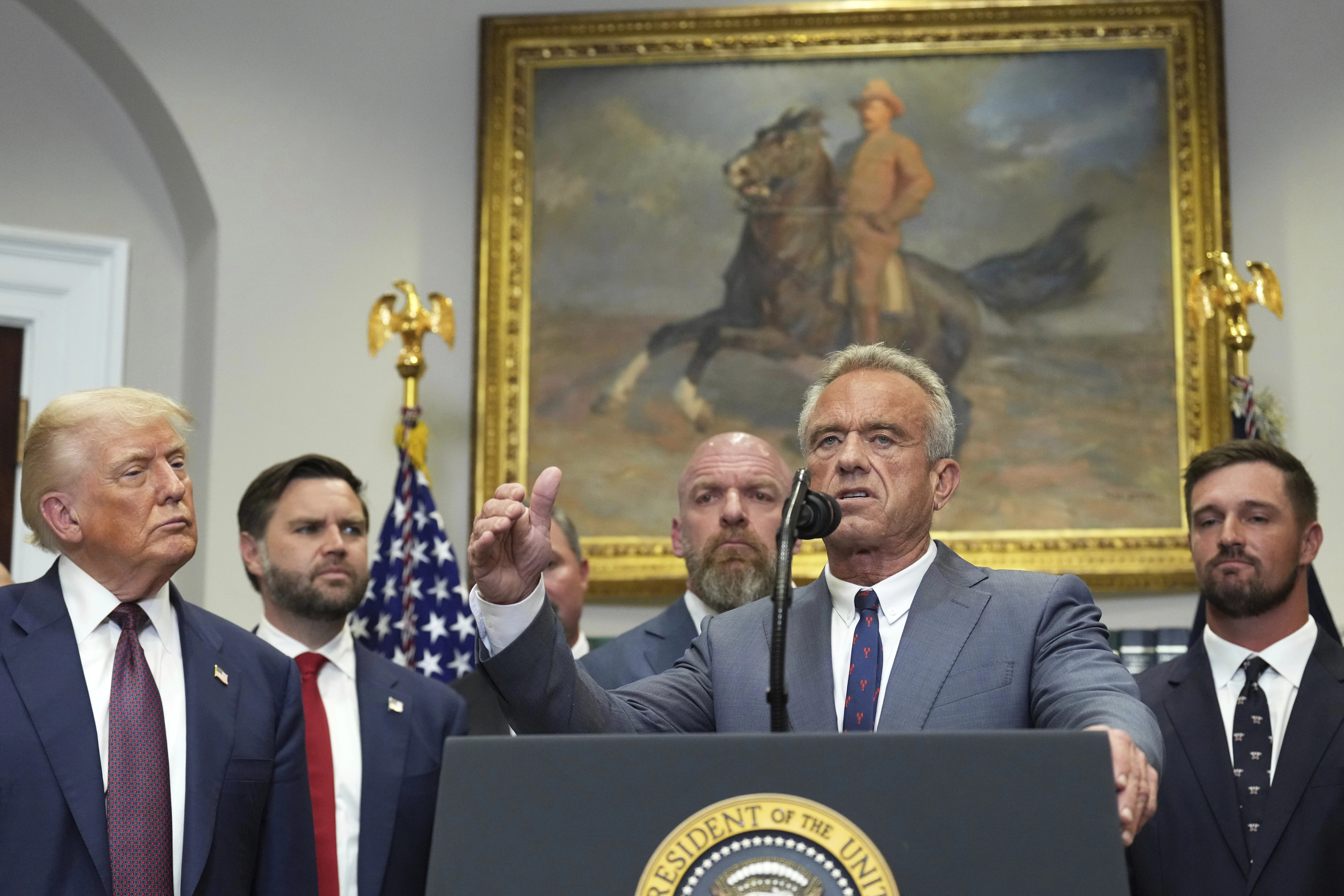 Administrata Trump planifikon të anulojë 500 milionë dollarë fonde për zhvillimin e vaksinave