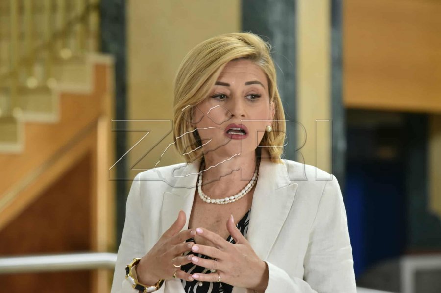 Kusari: Me ose pa tërheqjen e Presidentes, Kushtetuesja e obliguar t’i specifikojë veprimet pas 8 gushtit