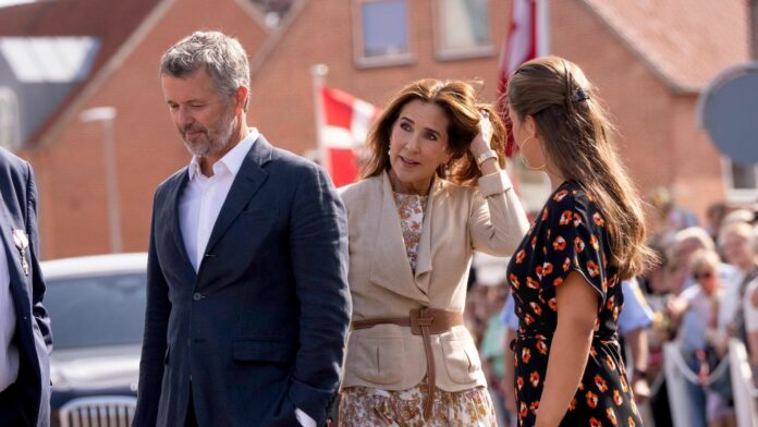 1754492552_news_image_image.gala_.de24431028tkkv5w1440r1.7778koenigfrederikkoeniginmary.jpg.jpeg