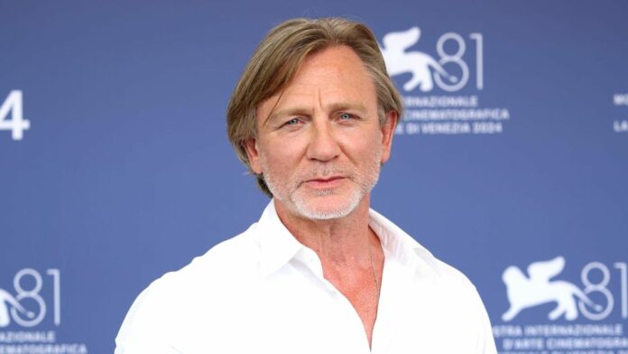 1754498268_news_image_image.gala_.de24350666tv7w1440r1.7778danielcraigteaser.jpg.jpeg