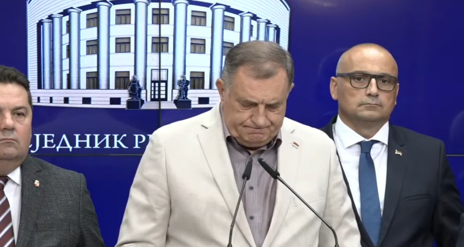 KQZ e Bosnjës ia hoqi mandatin, Dodik shpall referendum për veten: Populli ma ka dhënë, ata vendosin