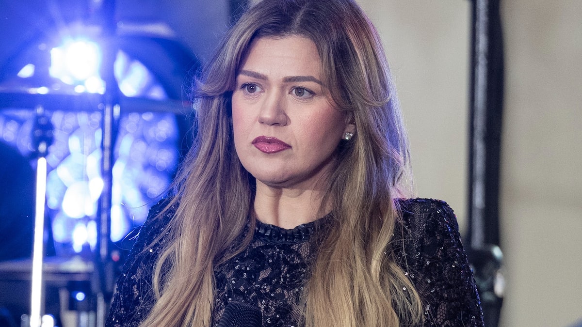 Ish-burri juaj është i sëmurë: Kelly Clarkson anuloi shfaqjet e Vegas