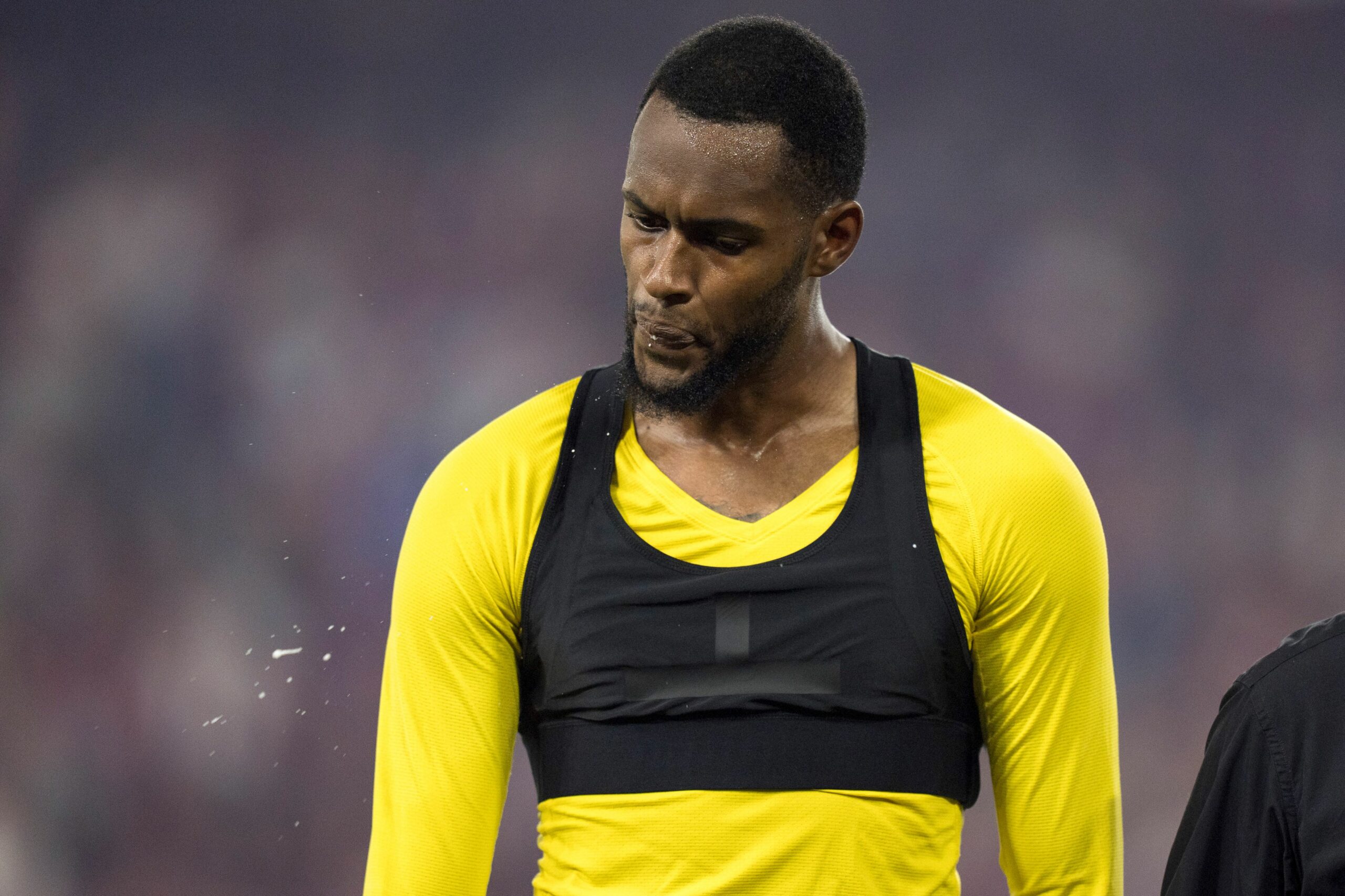 Tre ndeshje pezullimi për Edimilson Fernandes