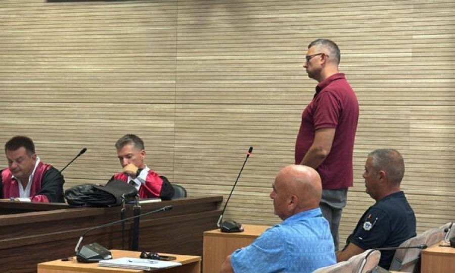 Popoviqi pranon të dënohet me 6 muaj burgim – ose 3 mijë euro gjobë dhe dëbim dyvjeçar nga Kosova