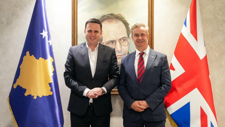 Abdixhiku takon ambasadorin britanik: Vendimi i Gjykatës Kushtetuese është fitore për demokracinë