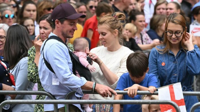1754732249_news_image_image.gala_.de24432610tKPv4w1440r1.7778beatricefamilie.jpg.jpeg