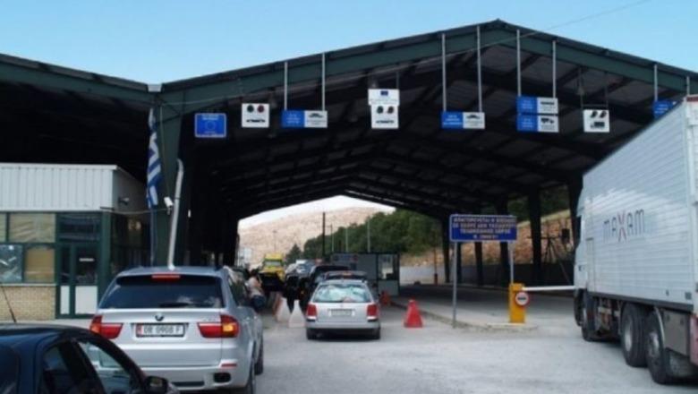 Korçë/ Fluks në pikën kufitare të Kapshticës, pala shqiptare punon me 6 sportele dhe procedurë të përshpejtuar
