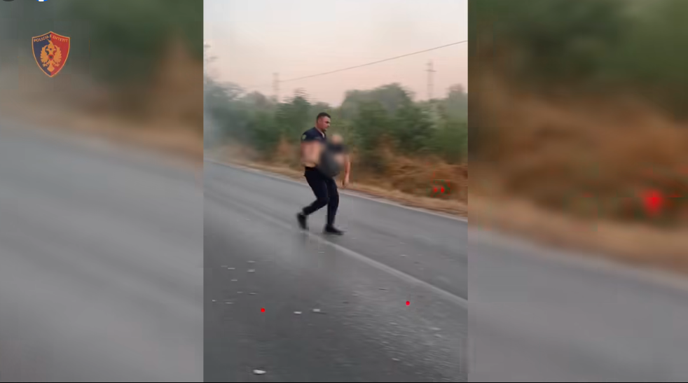 Polici shqiptar Kladi Mustaj shpëton guximshëm personat e aksidentuar në rrugën Levan-Fier, nderohet nga shteti