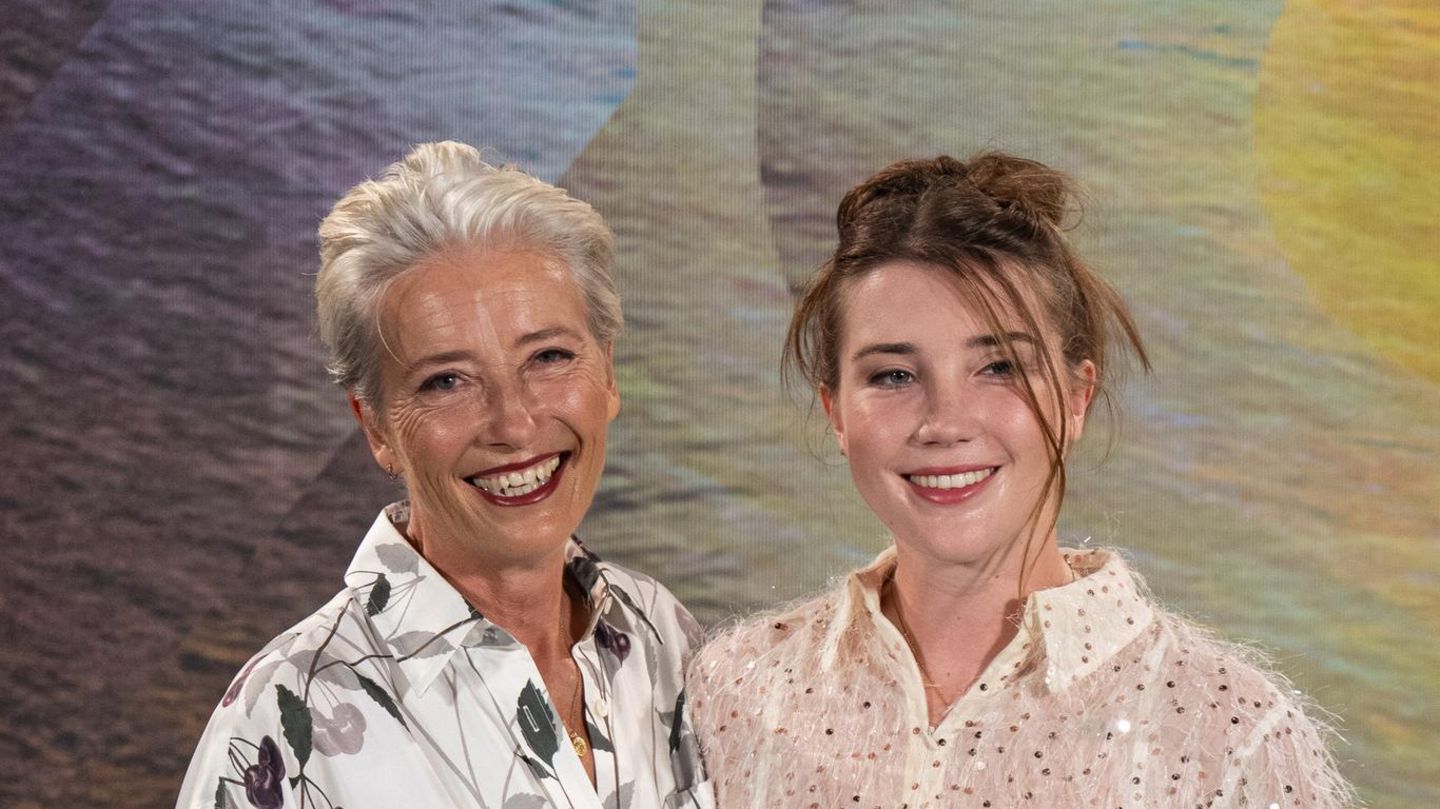 Gjenet e mira: Gaia Wise bëhet një pamje e rrallë e binjakut të Mama Emma Thompson