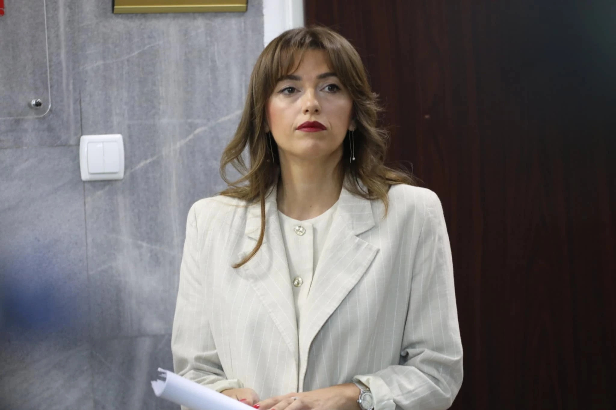 Haxhiu: Ndërprerja e paraburgimit të të dyshuarve për vrasjen e trefishtë, problem serioz i institucioneve të drejtësisë