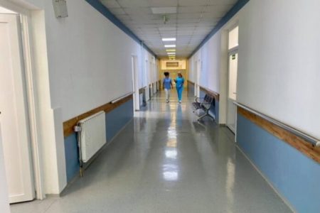 Lirohet nga spitali i plagosuri në rastin e vrasjes së trefishtë në Gjilan