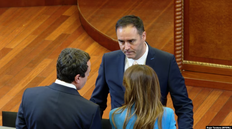 Ambasadat e SHBA-së dhe Italisë bëjnë thirrje për respektimin e vendimit të Gjykatës Kushtetuese