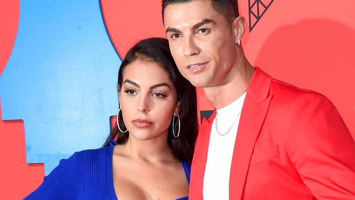 Clunker i madh: Cristiano Ronaldo bën një aplikim në Georgina e tij