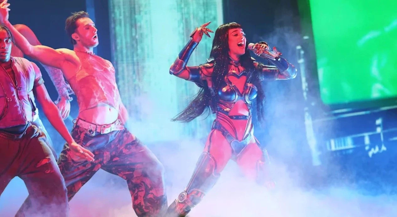 Katy Perry në koncert: Unë nuk jam Dua Lipa, jam tezja e Dua Lipës