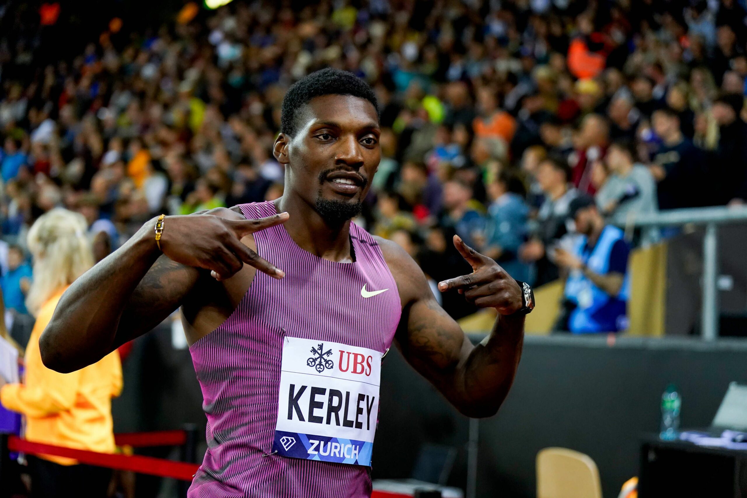 Fred Kerley, medalje e dyfishtë në Lojërat Olimpike në 100 m, u pezullua