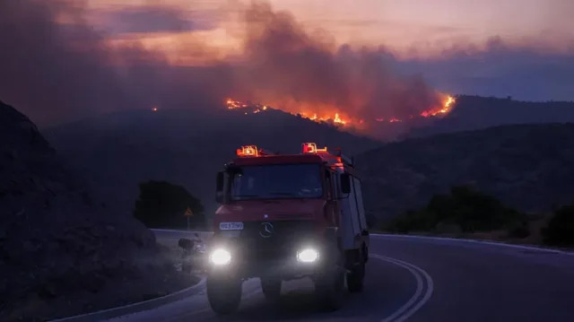 Zjarret shpërthejnë në Evropën Jugore, temperaturat arrijnë në 40 gradë Celsius