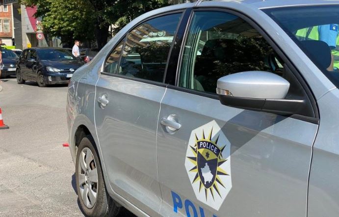 Shpërthim në Mitrovicë, dëmtohen dy vetura