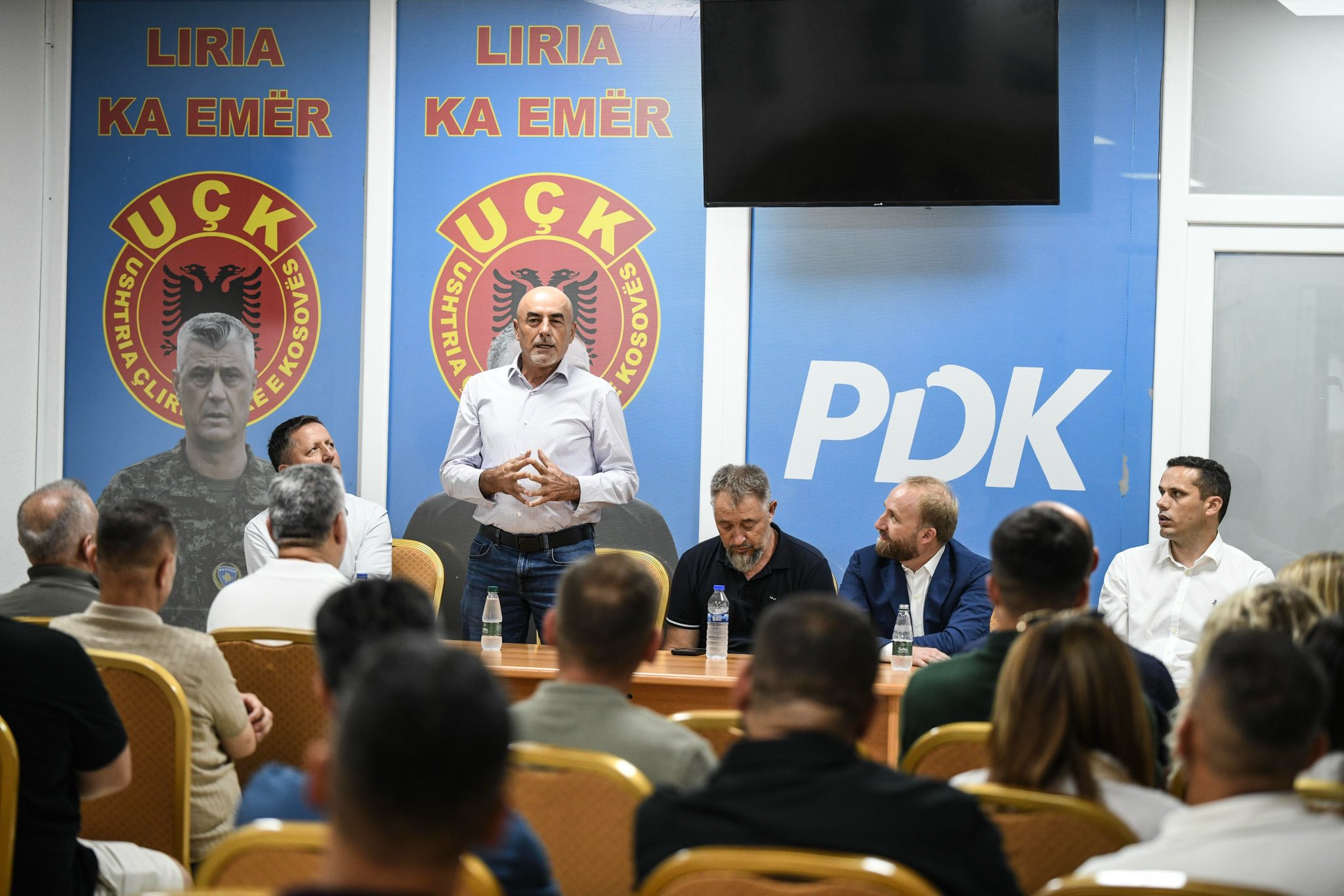 PDK’së në Skenderaj i bashkohet subjekti “Ideal” i Nuredin Lushtakut – e mbështesin Sami Lushtakun në zgjedhjet e 12 tetorit